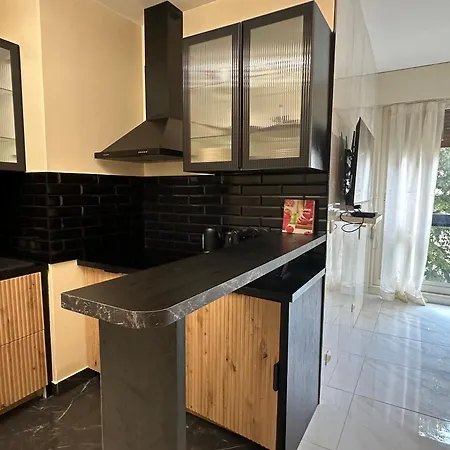 Arc De Triomphe - Foch Palace