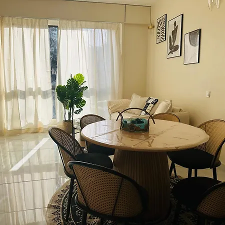 Arc De Triomphe - Foch Palace Apartment