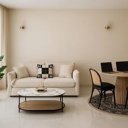 Arc De Triomphe - Foch Palace *