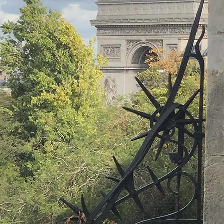 Arc De Triomphe - Foch Palace Apartment *