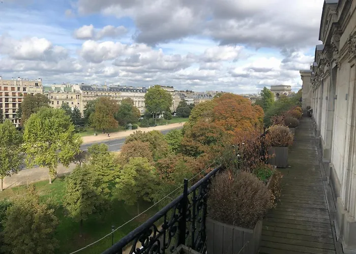 Arc De Triomphe - Foch Palace Apartament *